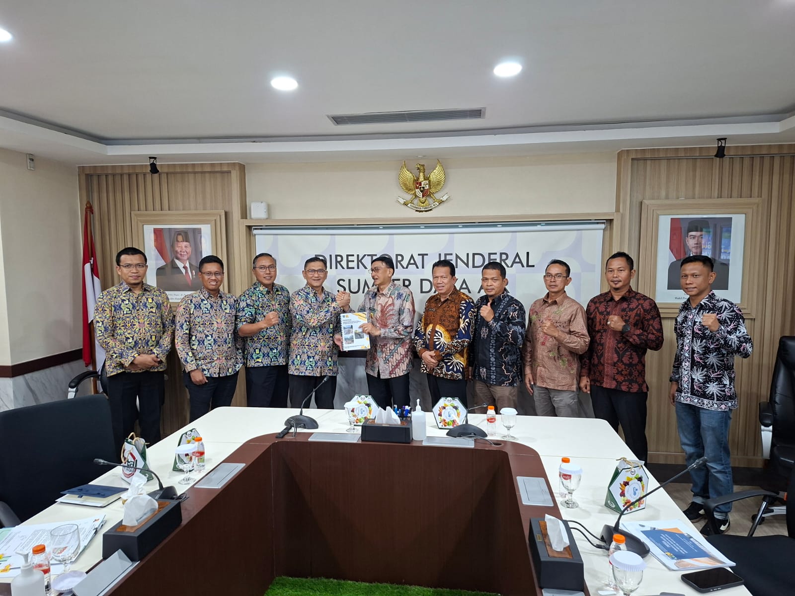 Bupati Hendrajoni Jemput Bola ke Kementerian PUPR, Pessel Terima Rp59 Miliar untuk Irigasi dan Pengendalian Sungai