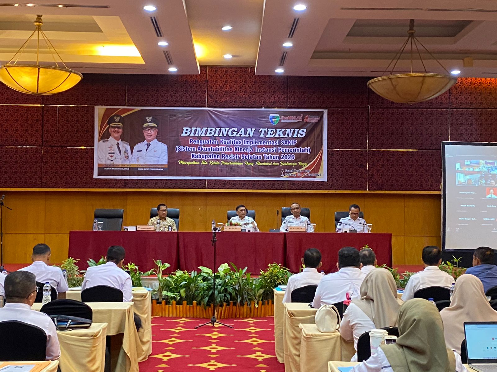 Bupati Hendrajoni Buka Bimtek SAKIP, Targetkan Predikat Naik Jadi ‘A’