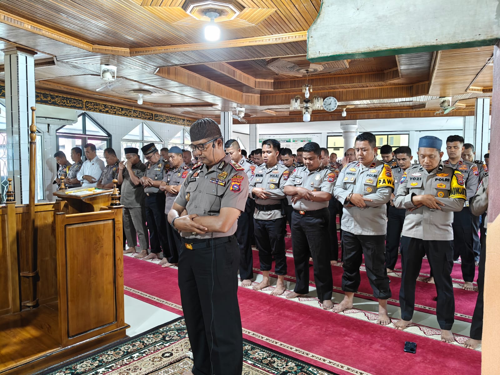 Duka Mendalam, Ibunda Kapolres Pesisir Selatan AKBP Derry Indra Wafat