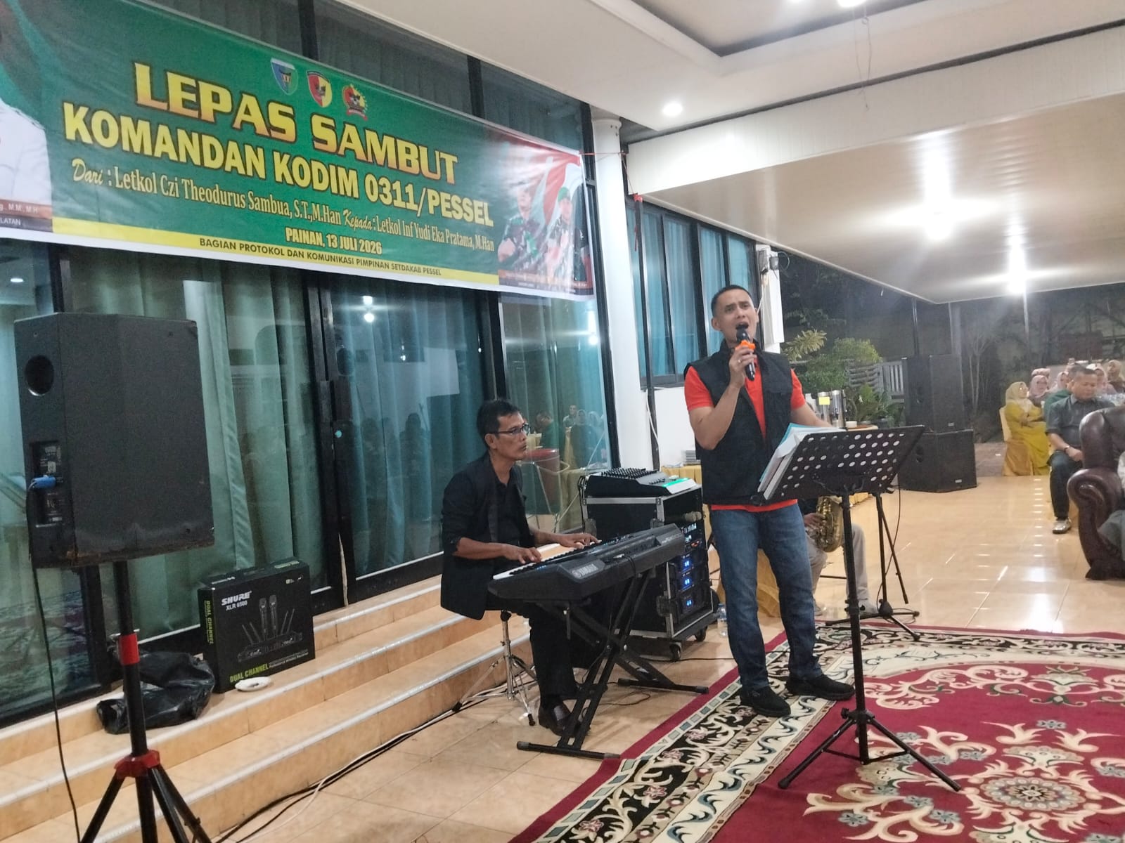 Choky Sitohang Meriahkan Lepas Sambut Dandim 0311/Pessel, Puji Keindahan Mandeh dan Dukung Pariwisata Pesisir Selatan