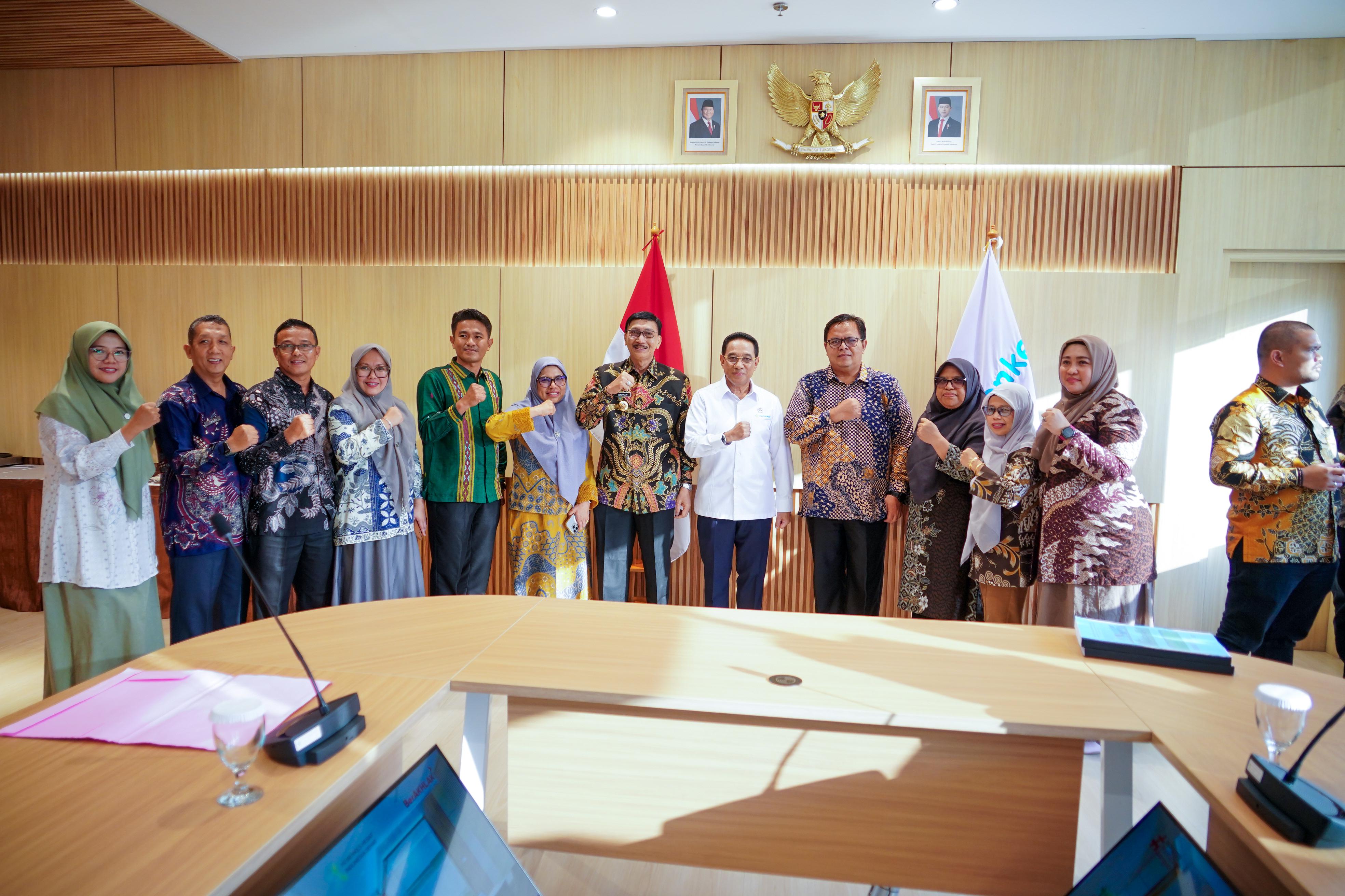 Audiensi dengan Wamenkes, Bupati Hendrajoni Perjuangkan Pembangunan Fasilitas Kesehatan Pesisir Selatan