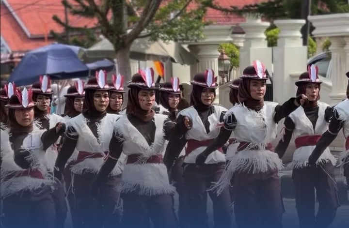 Dinas Pendidikan Pessel Semarakkan HUT ke-81 RI Lewat Lomba Gerak Jalan Pelajar