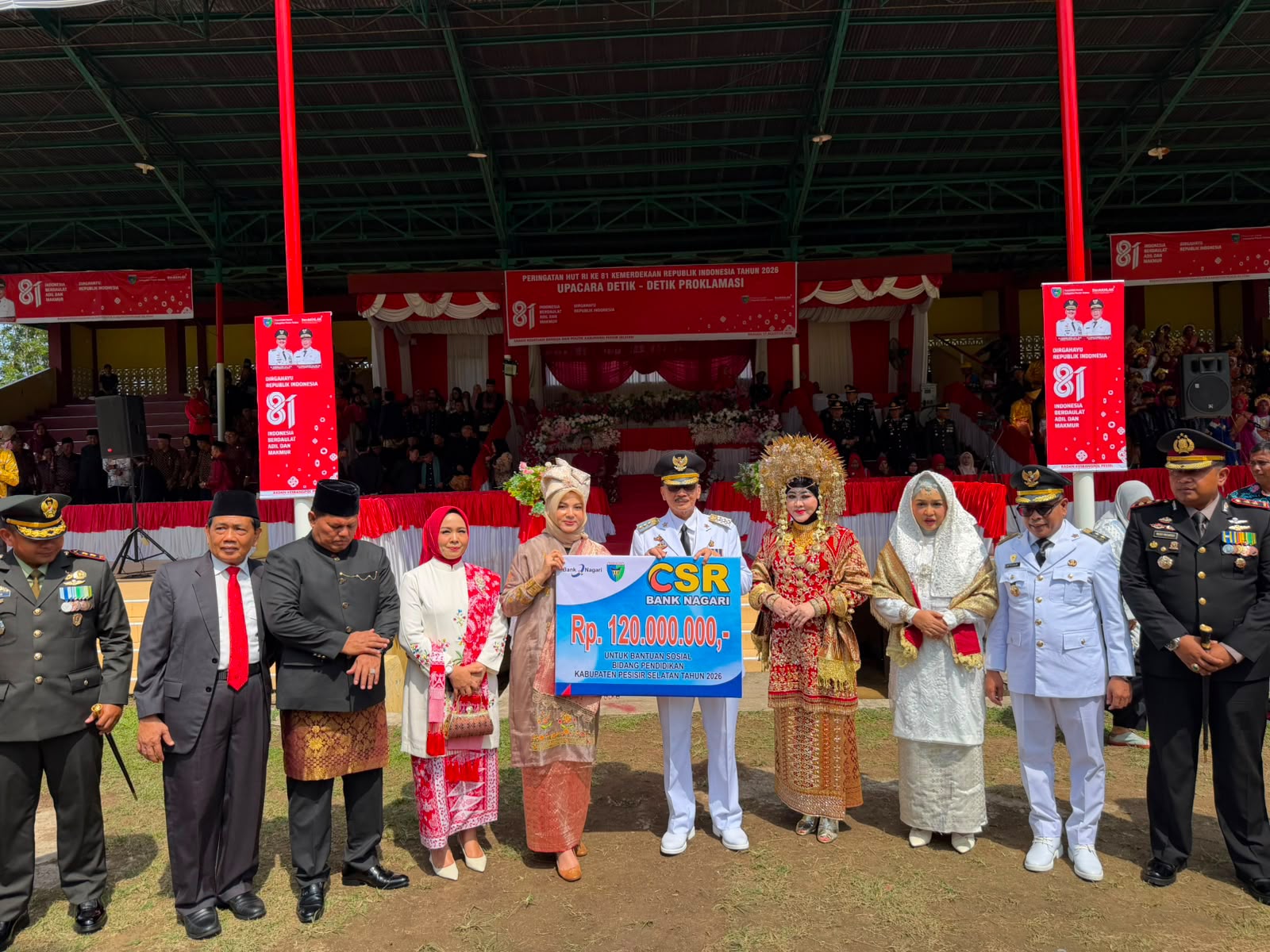HUT ke-81 RI, Bank Nagari Painan Salurkan CSR Pendidikan Rp120 Juta