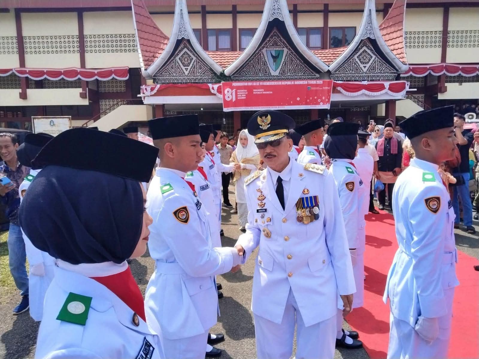 Bupati Puji Kinerja Paskibraka Pessel, Sukses Kibarkan Merah Putih Tanpa Cacat