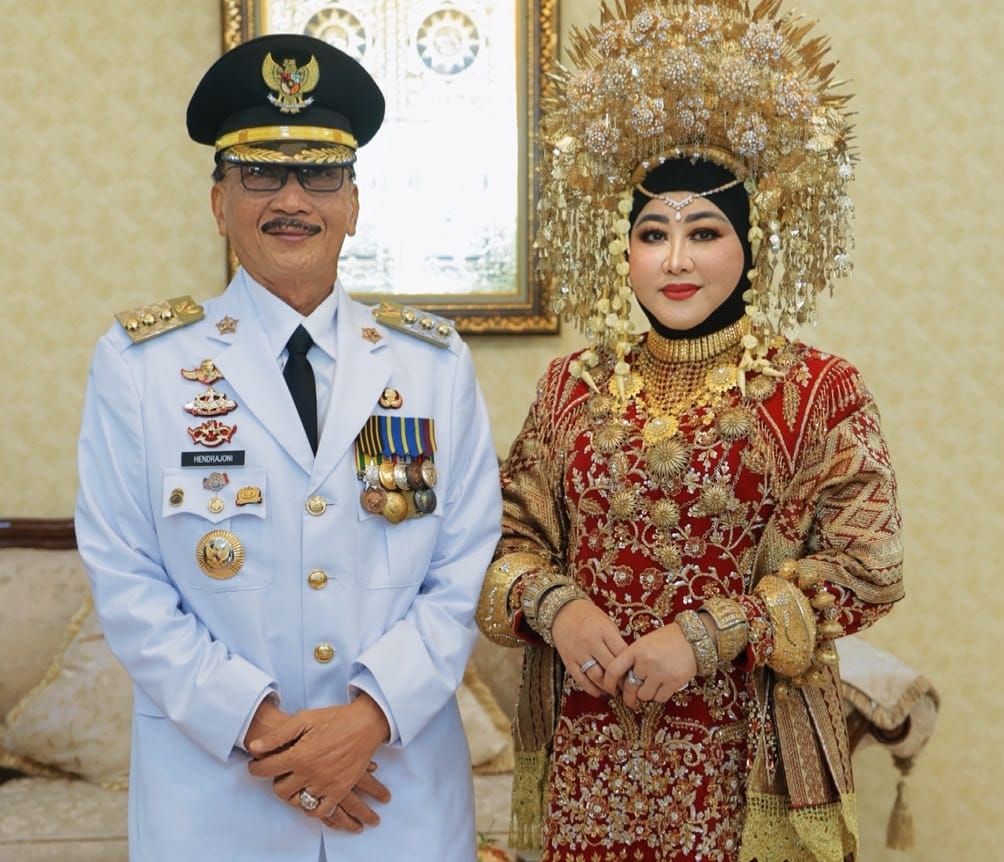 Kenakan Busana Anak Daro, Lisda Hendrajoni Bawa Pesan Pelestarian Budaya di HUT RI
