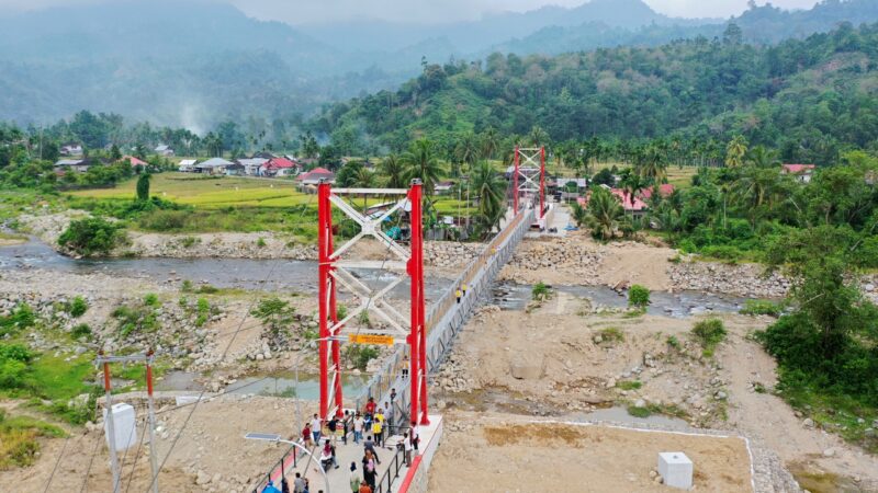 Tiga Tahun Menanti, Jembatan Gantung Koto Rawang Kini Kembali Terhubung
