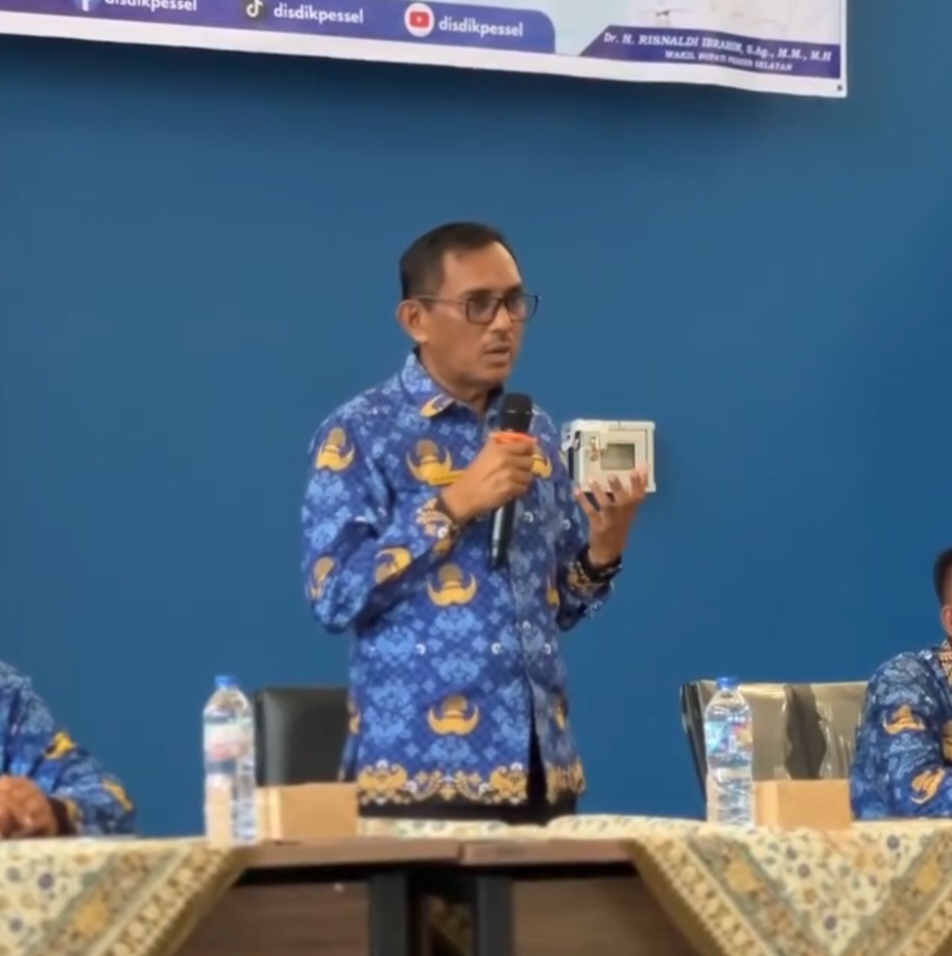 Dinas Pendidikan Pesisir Selatan Gelar Coaching dan Penguatan Kepala Sekolah