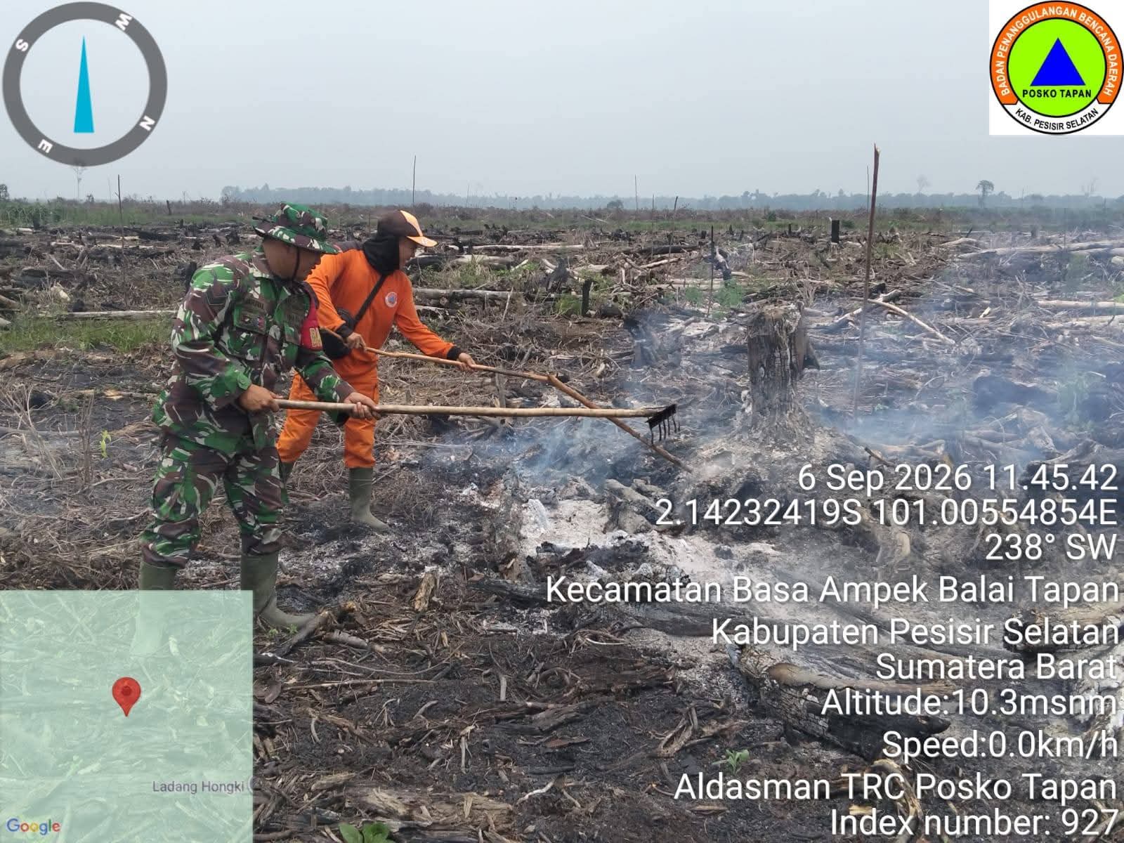 Kebakaran Lahan 15 Hektare Melanda Koto Enau Pessel, Tim Gabungan Berjibaku Padamkan Api