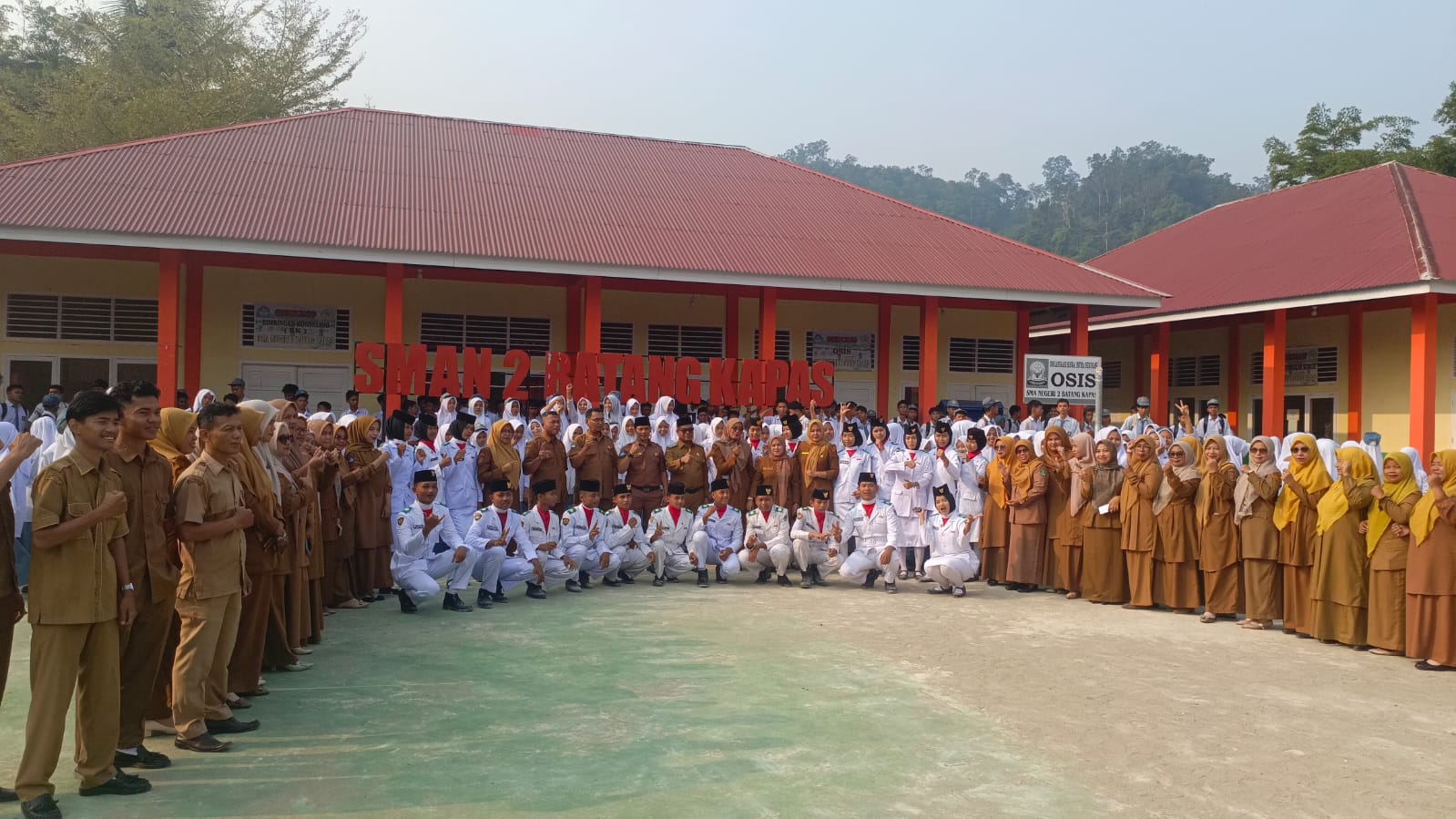 Wabup Risnaldi Bakar Semangat Pelajar SMAN 2 Batang Kapas: Jangan Minder, Kita Bisa Maju