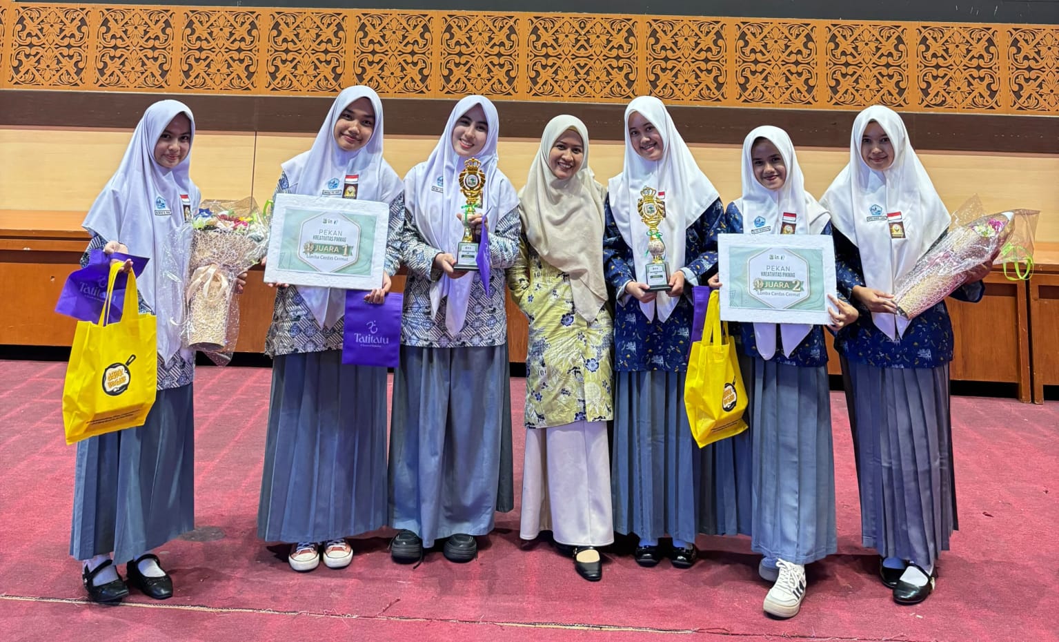 Pelajar Pesisir Selatan Bersinar di Unand, SMAN 3 Painan Raih Juara 1 dan 2