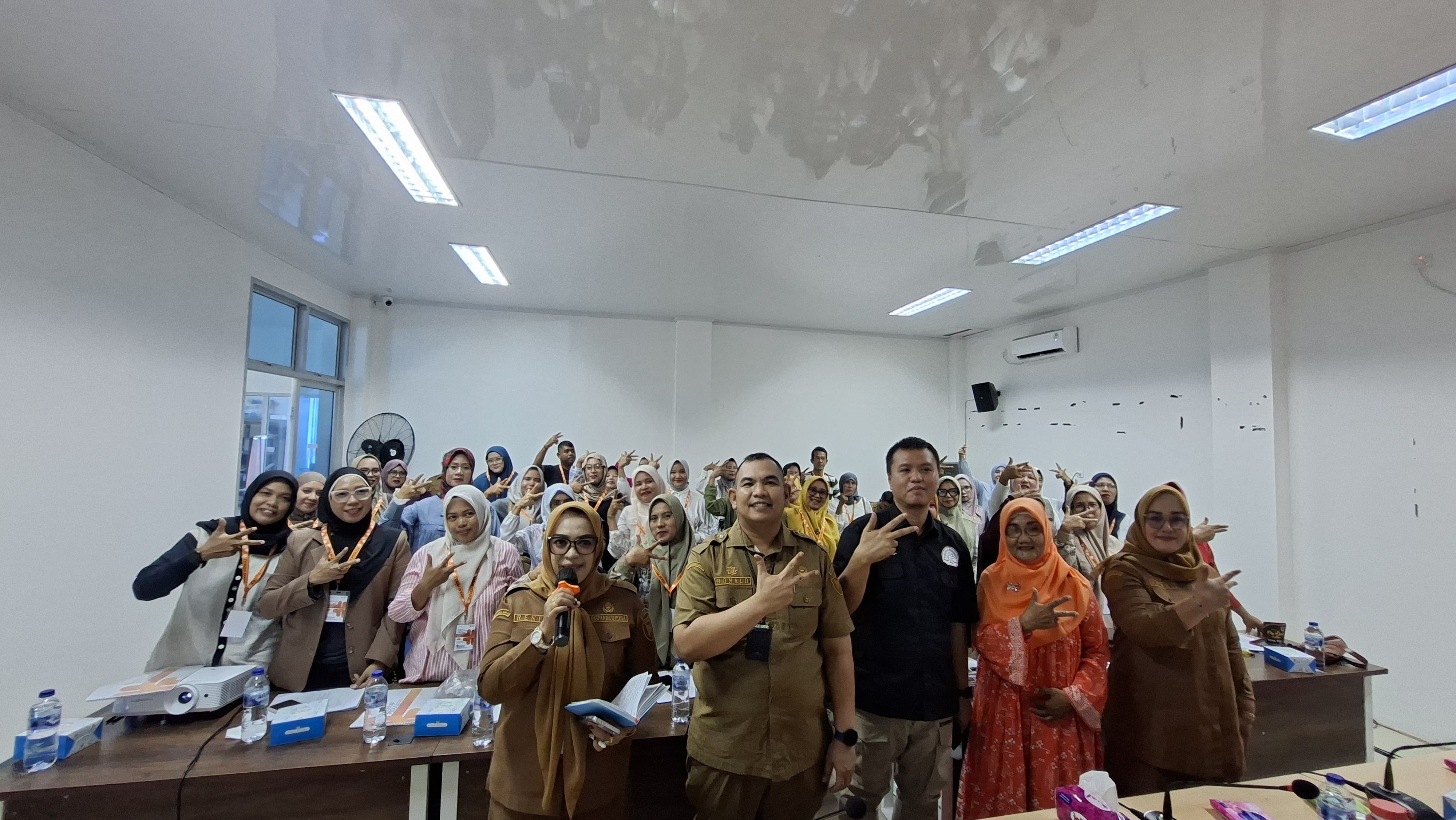 Pulihkan Ekonomi Pascabencana, Kemenekraf dan Pemkab Pessel Latih 80 Pelaku Ekraf Kuliner