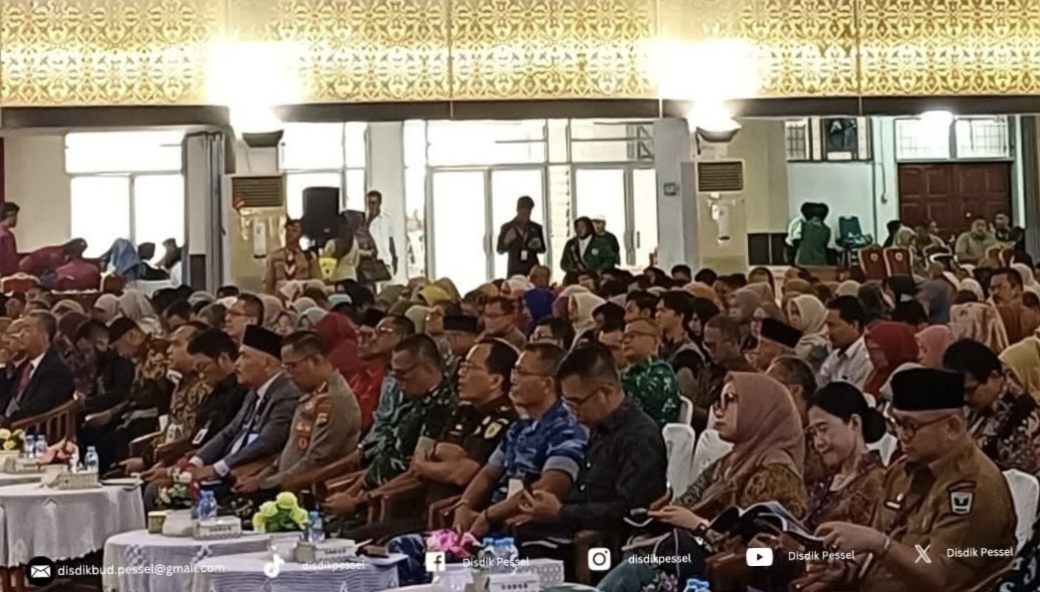 Kepala Dinas Pendidikan Hadiri Sidang Terbuka dan Orasi Ilmiah Dies Natalis Ke-70 Universitas Andalas