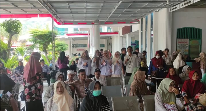 RSUD M. Zein Painan Edukasi Pasien tentang Batas Penggunaan Obat Setelah Dibuka