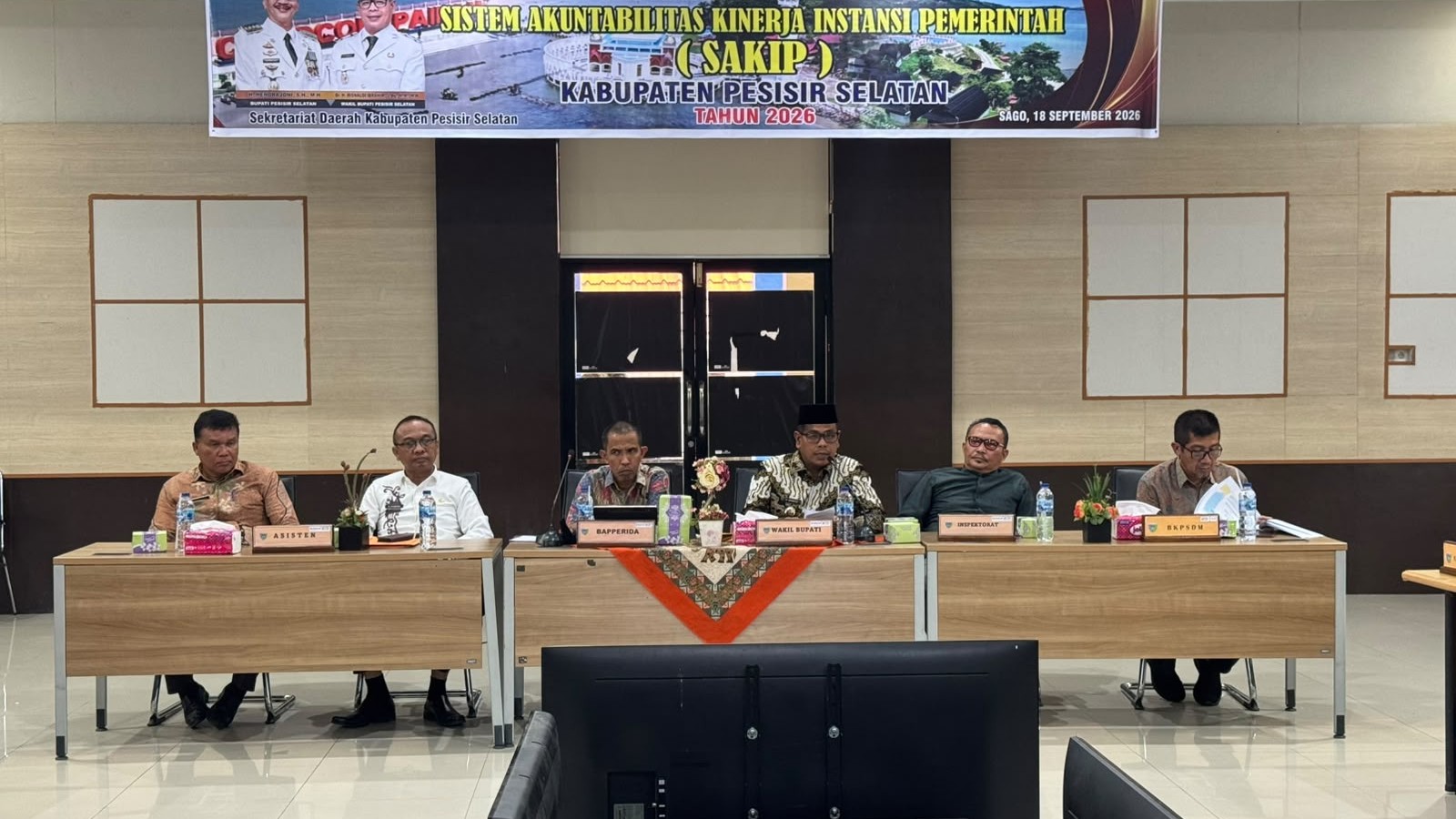 Buka Evaluasi SAKIP, Wabup Risnaldi Minta OPD Serius Tindaklanjuti Masukan Evaluator