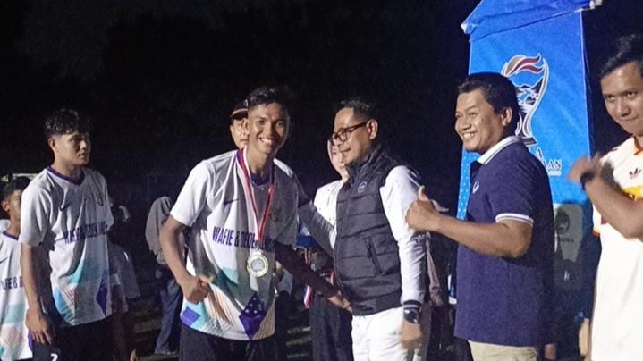 Berakhir Meriah, Wabup Risnaldi Tutup Piala Kemerdekaan Putra Kualo Inderapura