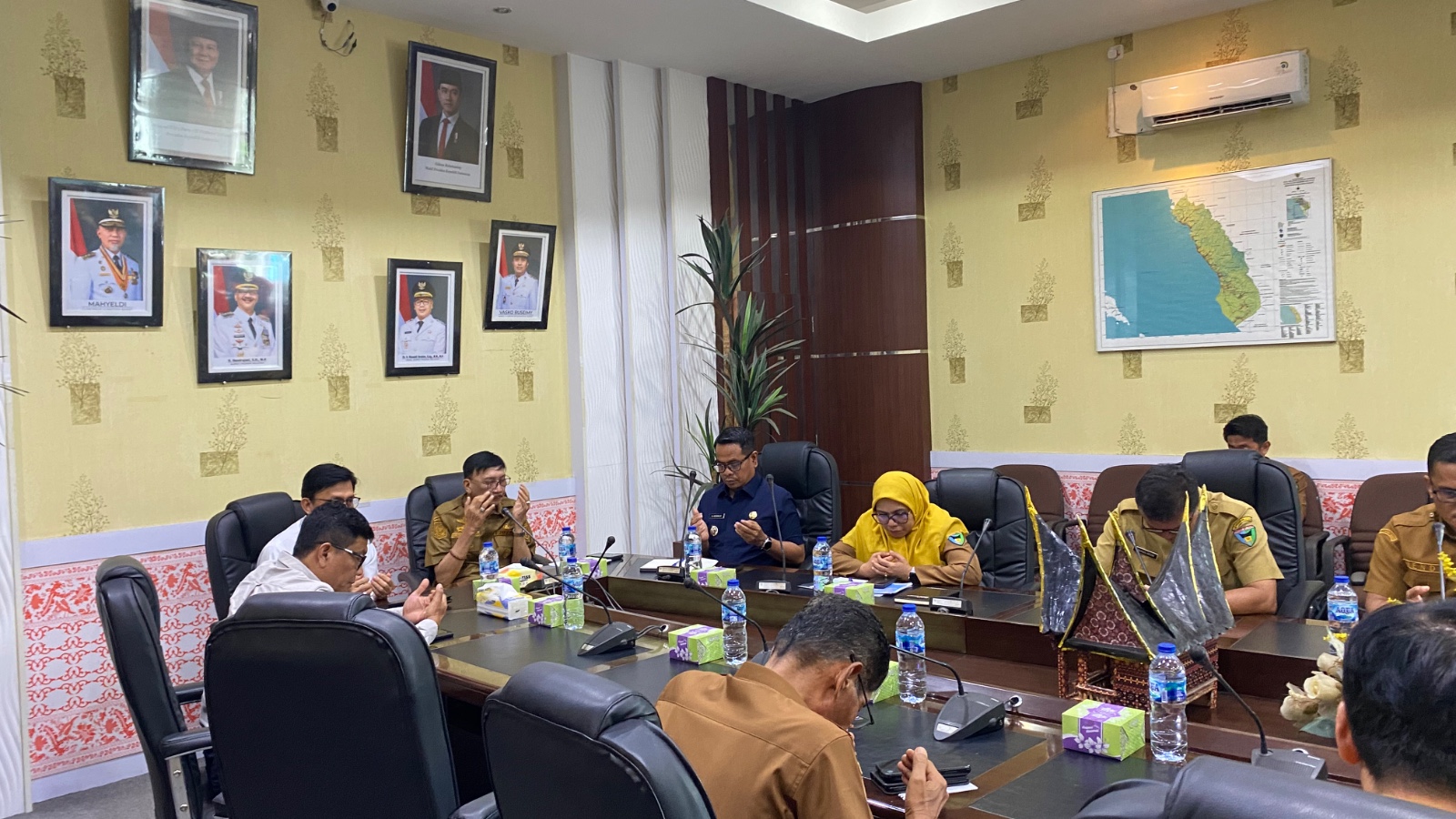 Kadinkes Pessel Paparkan Peta Revitalisasi Faskes di Depan Bupati dan Jajaran Kemenkes RI