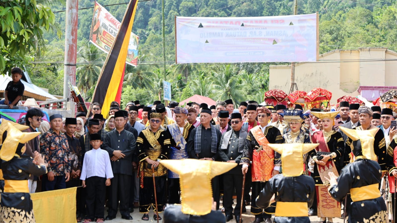 Hadiri Palewaan Datuak Tambijo, Wabup Risnaldi Ajak Niniak Mamak Seiya Sekata Bangun Pessel