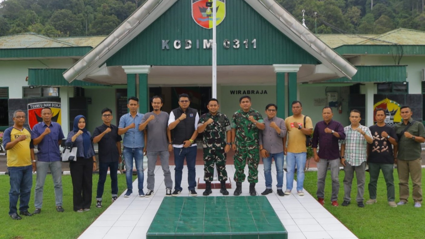 Kolaborasi Media dan TNI Diperkuat, Kodim 0311 Pessel Soroti Ekonomi, Pangan hingga Lingkungan