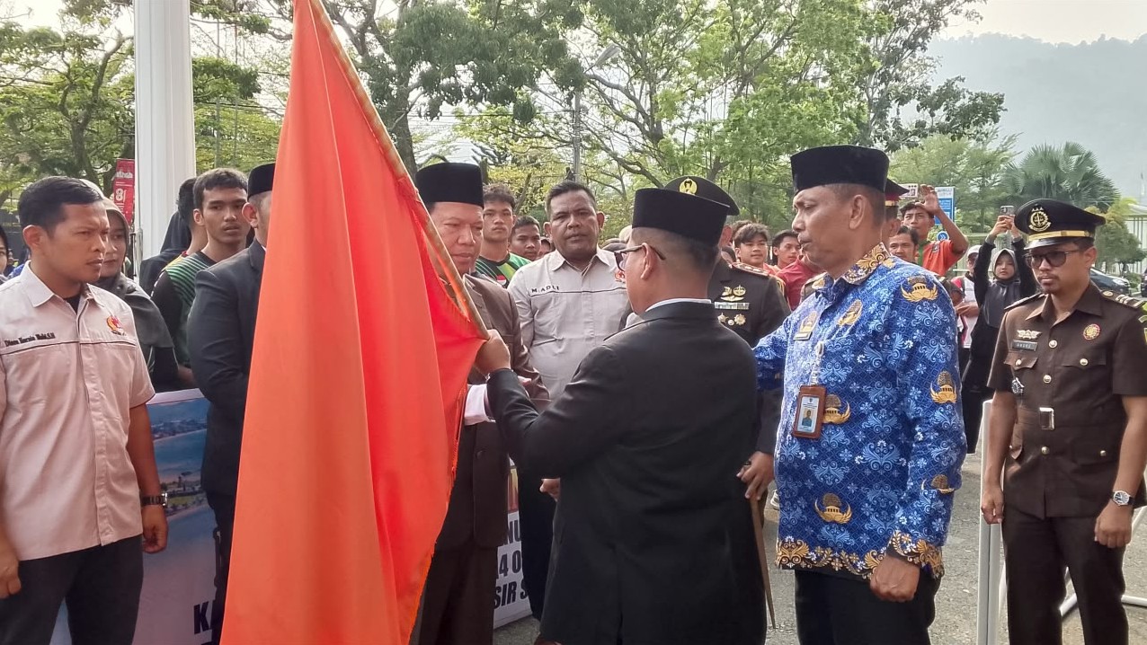 Pesisir Selatan Lepas 726 Kontingen ke Porprov XVI Sumbar, Risnaldi: Bawa Nama dan Marwah Daerah