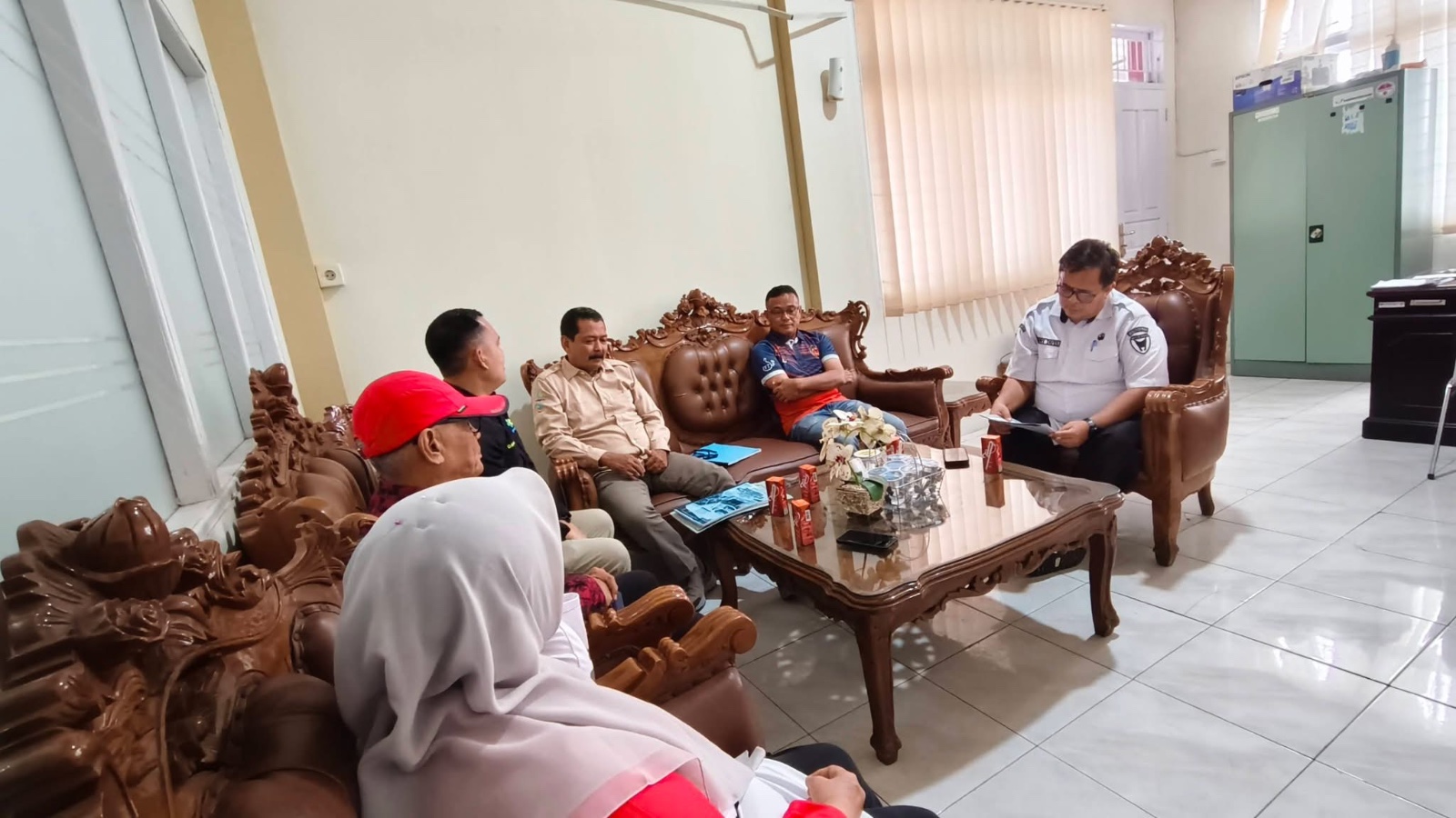 Sekdis Kesehatan PPKB Pessel Sambut Penempatan Magang Kesling Poltekkes Padang