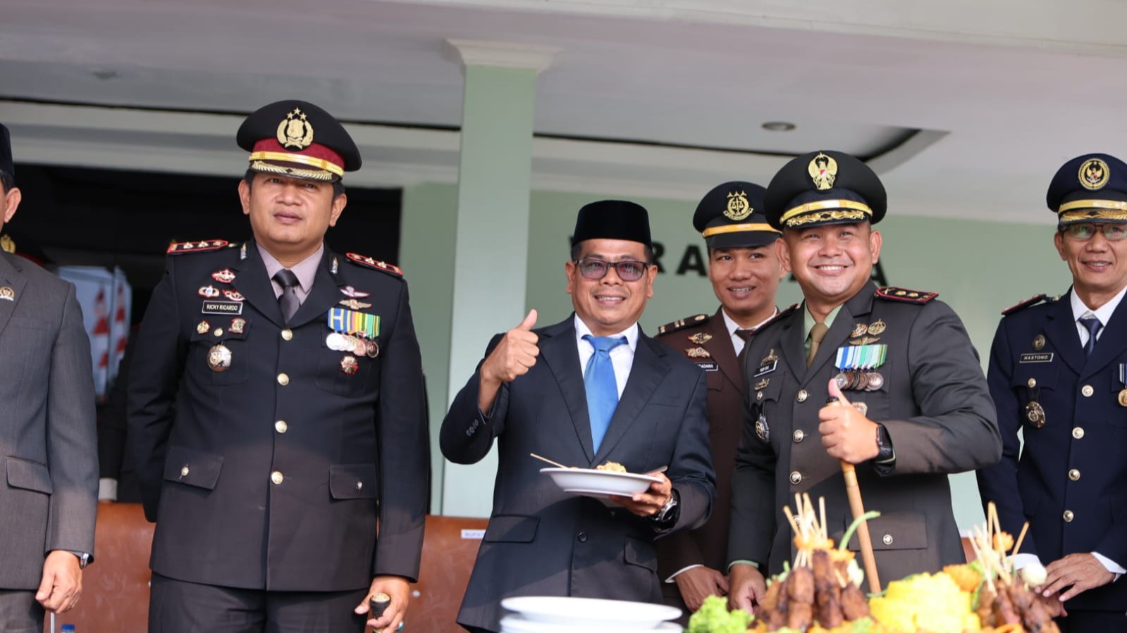 Hadiri HUT ke-81 TNI di Makodim Pessel, Wabup Risnaldi Ajak Perkuat Kolaborasi
