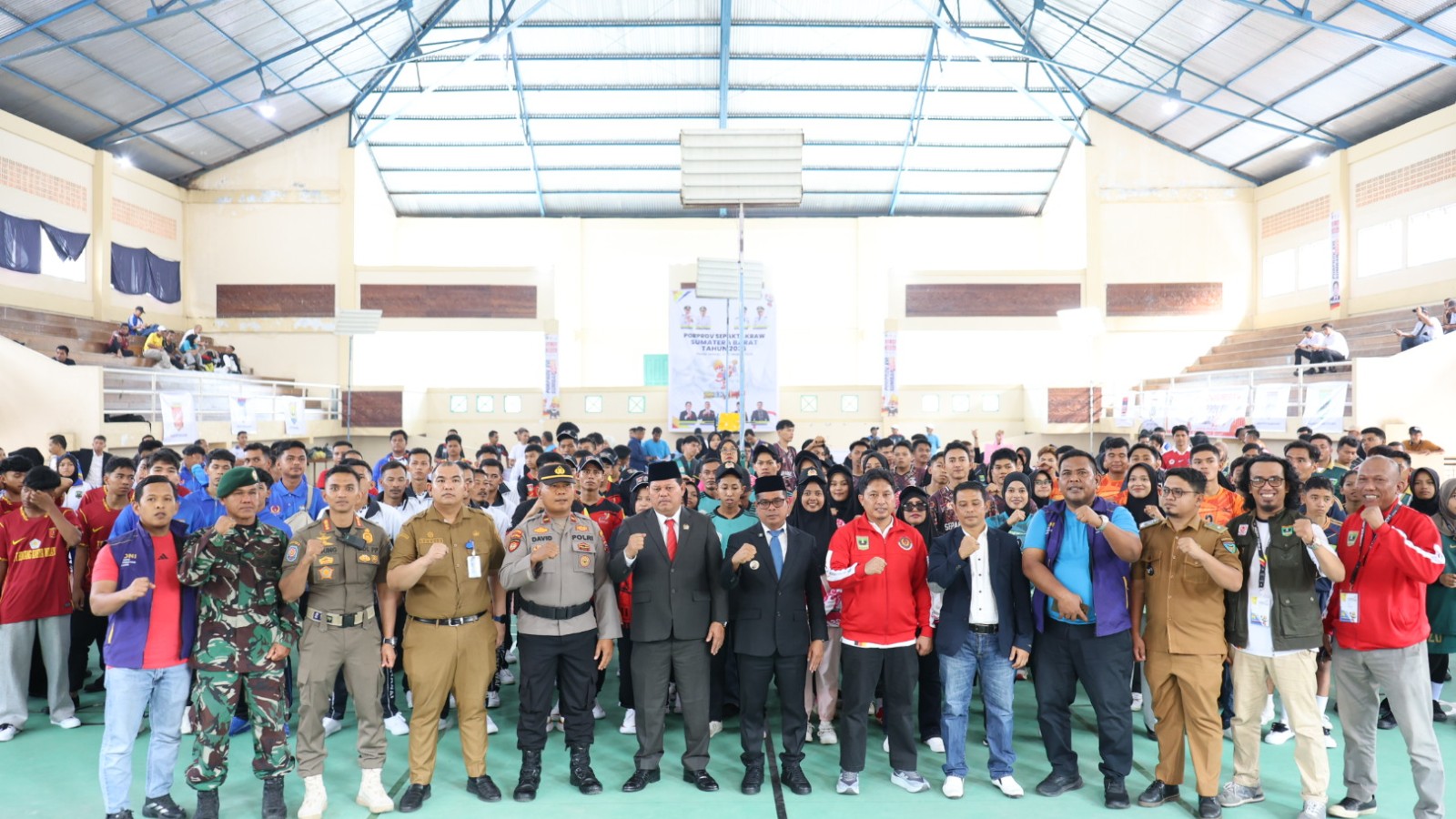Buka Sepaktakraw Porprov XVI Sumbar 2026, Wabup Risnaldi Tekankan Sportivitas