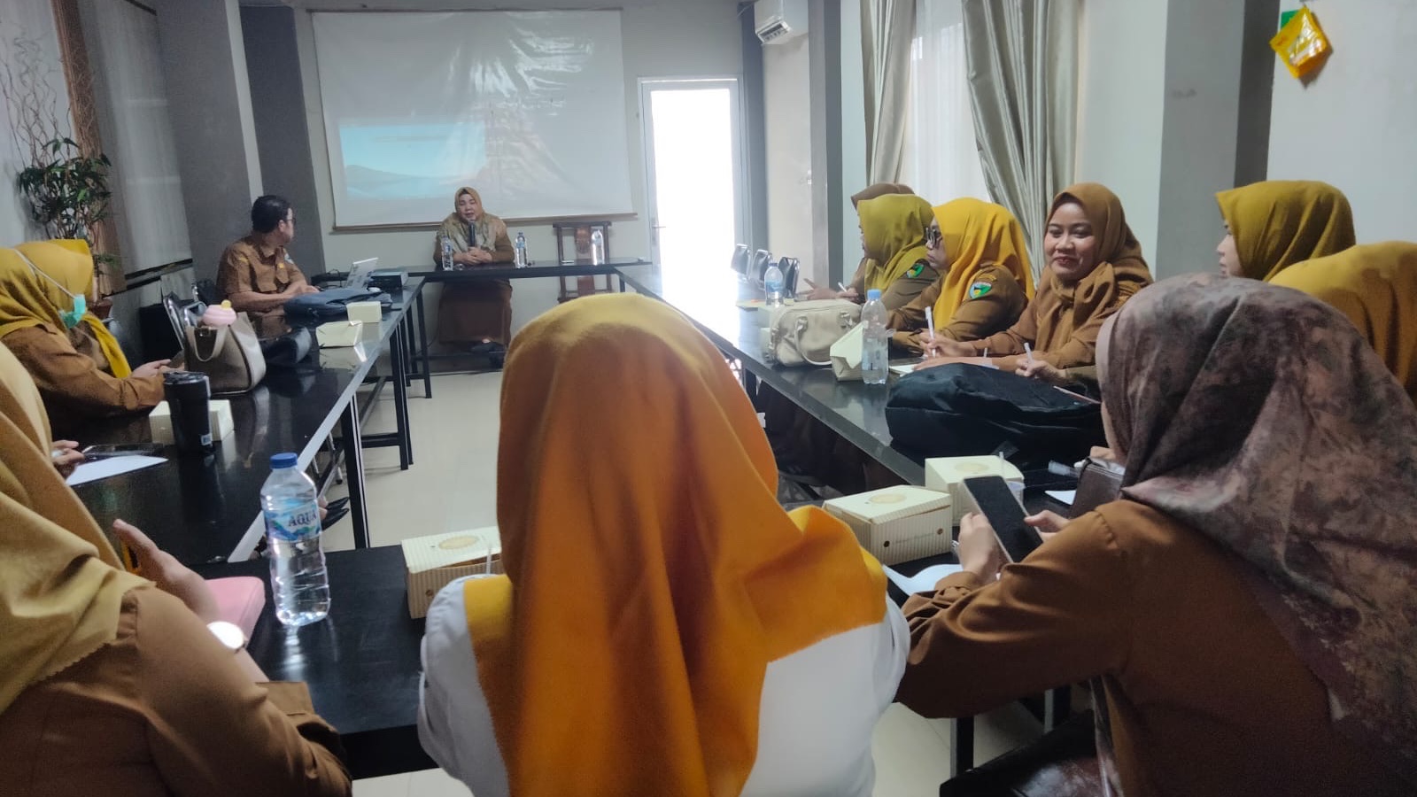 Dinkes Pesisir Selatan Gelar Monev Program DBD, 21 Pengelola Puskesmas Diminta Tertib Data