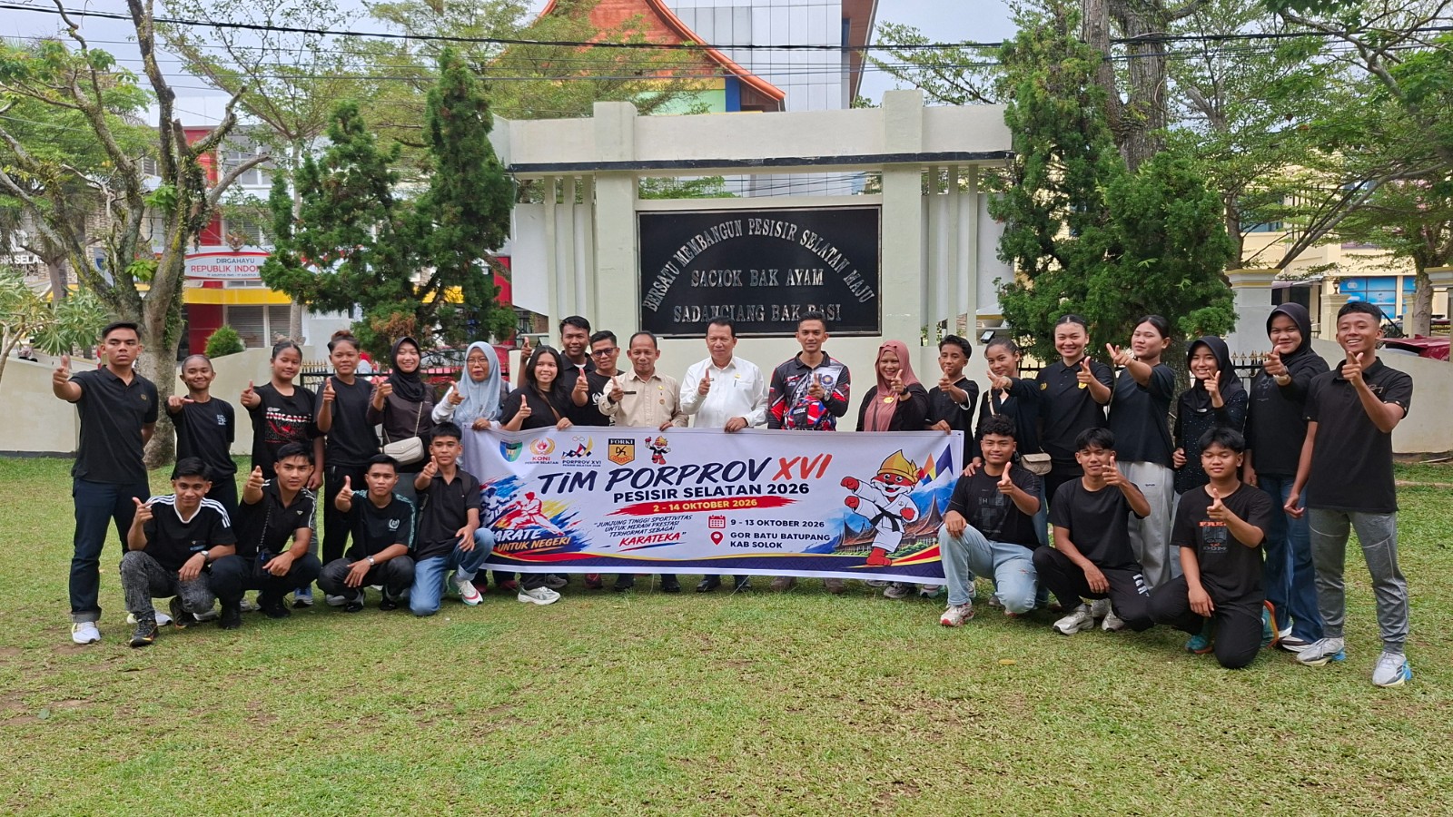 Sekda Zainal Arifin Lepas Tim Karate Pessel, Bidik Emas di Porprov XVI