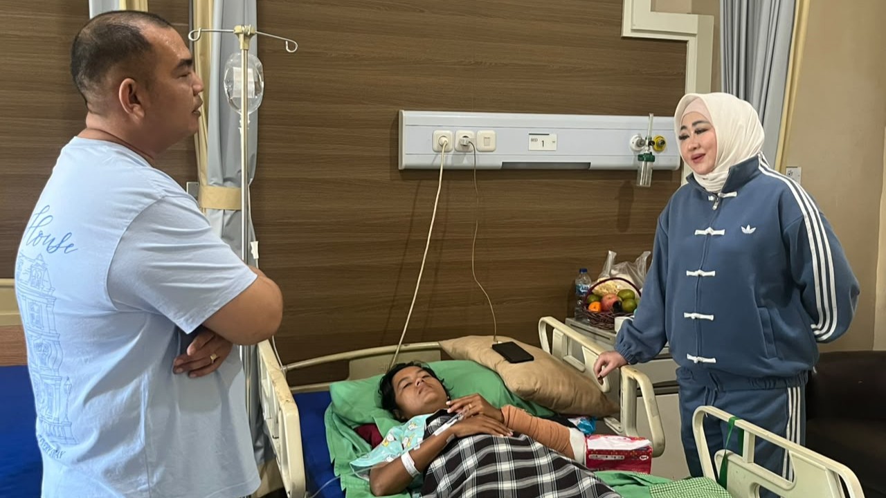BPJS Ketenagakerjaan Tanggung Biaya Pengobatan Atlet Paralayang Pessel yang Kecelakaan, Lisda Hendrajoni Jenguk Gustia