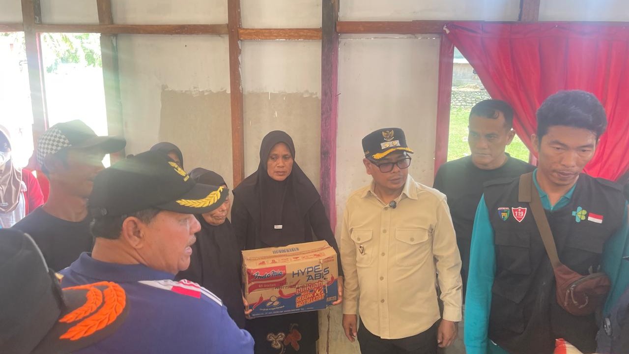 Wabup Risnaldi Tinjau Rumah Terdampak Banjir di Tapan, Relokasi Jadi Opsi Penanganan