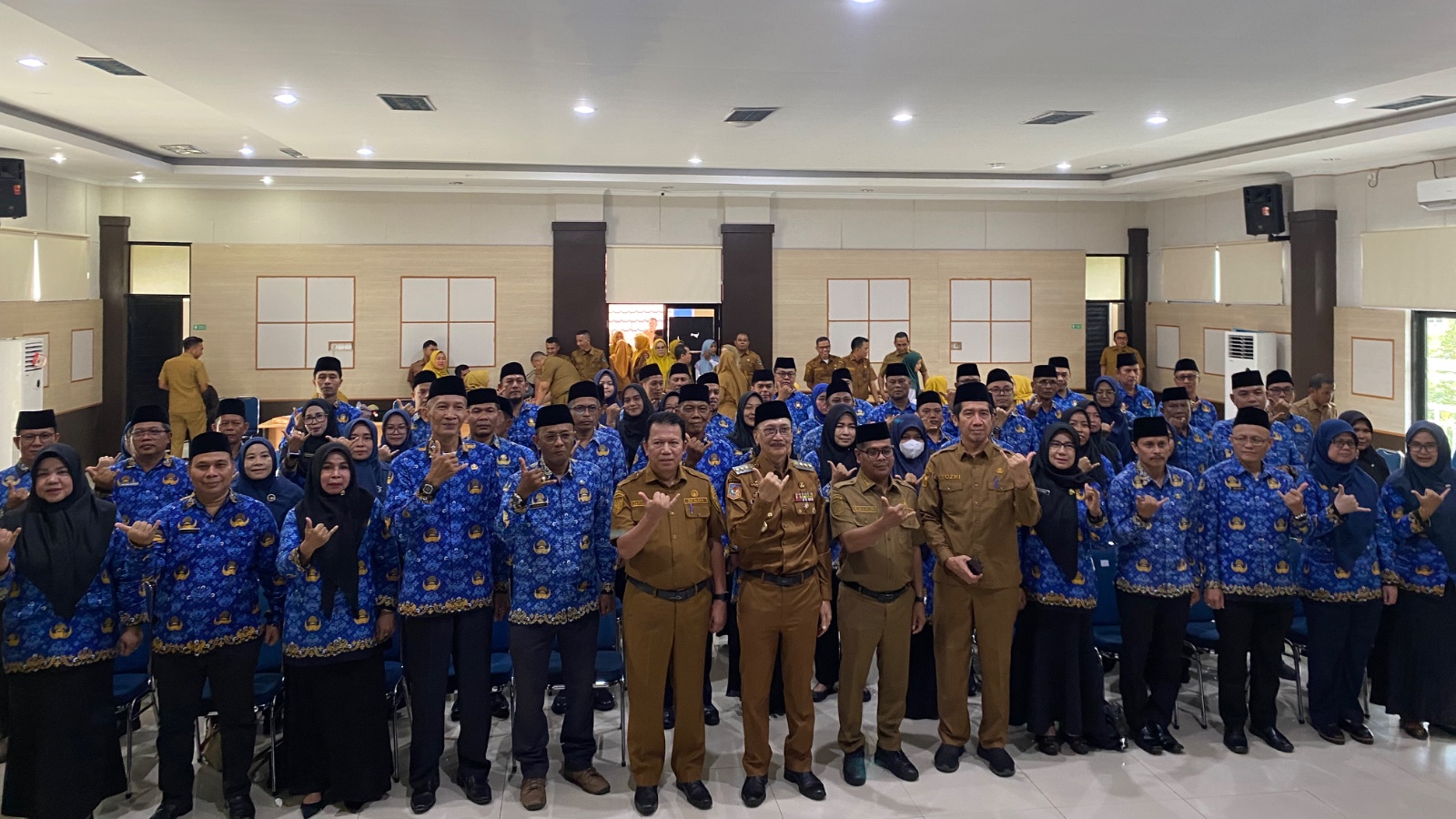 Bupati Hendrajoni Lantik Puluhan Pejabat Eselon III dan IV Pemkab Pesisir Selatan