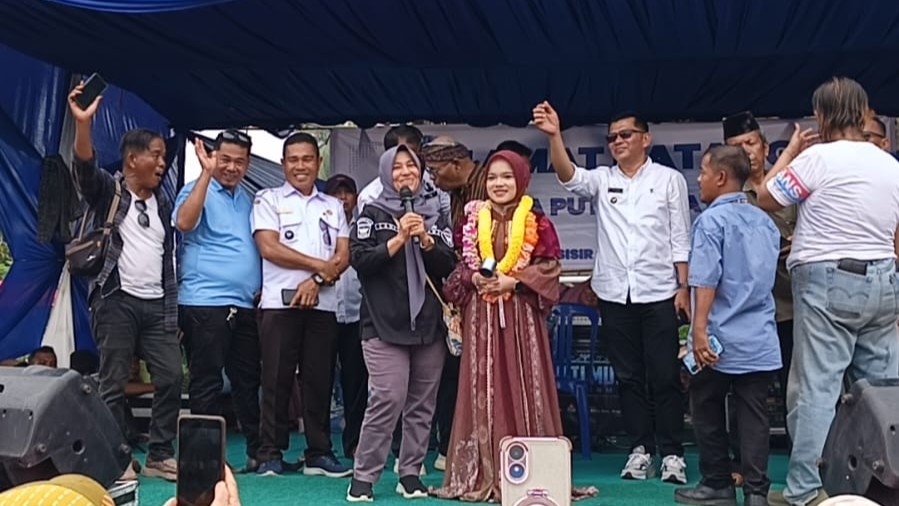 Zhifana DA 8 Pulang Kampung, Disambut Meriah Ribuan Warga Tarusan