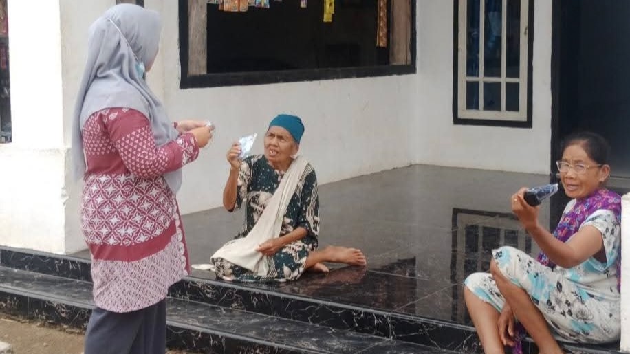 Intensitas Kabut Asap Meningkatkan, Puskesmas Rahul Lakukan Penyuluhan Kesehatan Keliling dan Bagikan Masker pada Masyarakat