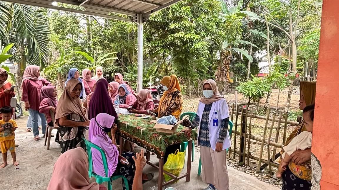 Puskesmas Rahul Tapan Berikan Pelayanan Kesehatan Pascabanjir di Nagari Binjai Tapan