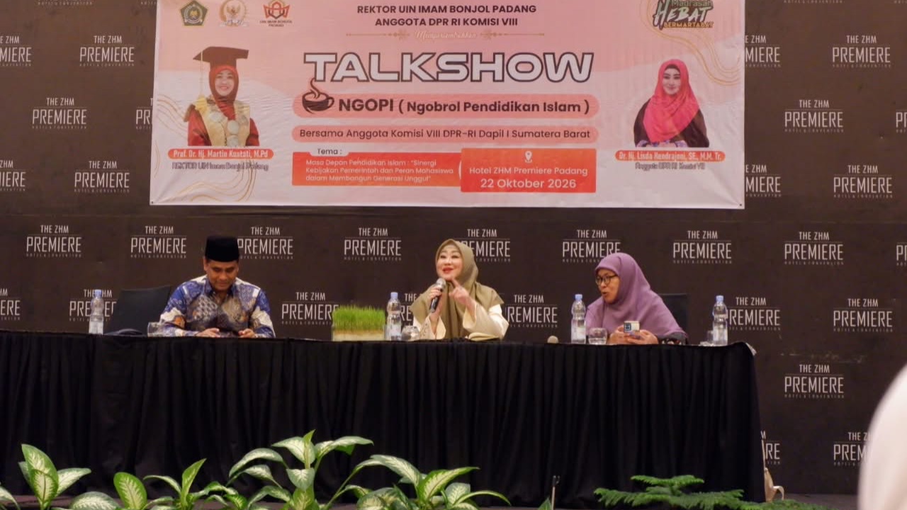 Bicara Transformasi AI di Hotel ZHM Premiere, Lisda Hendrajoni Ajak Mahasiswa FTK UIN IB Padang Bijak dan Junjung Etika