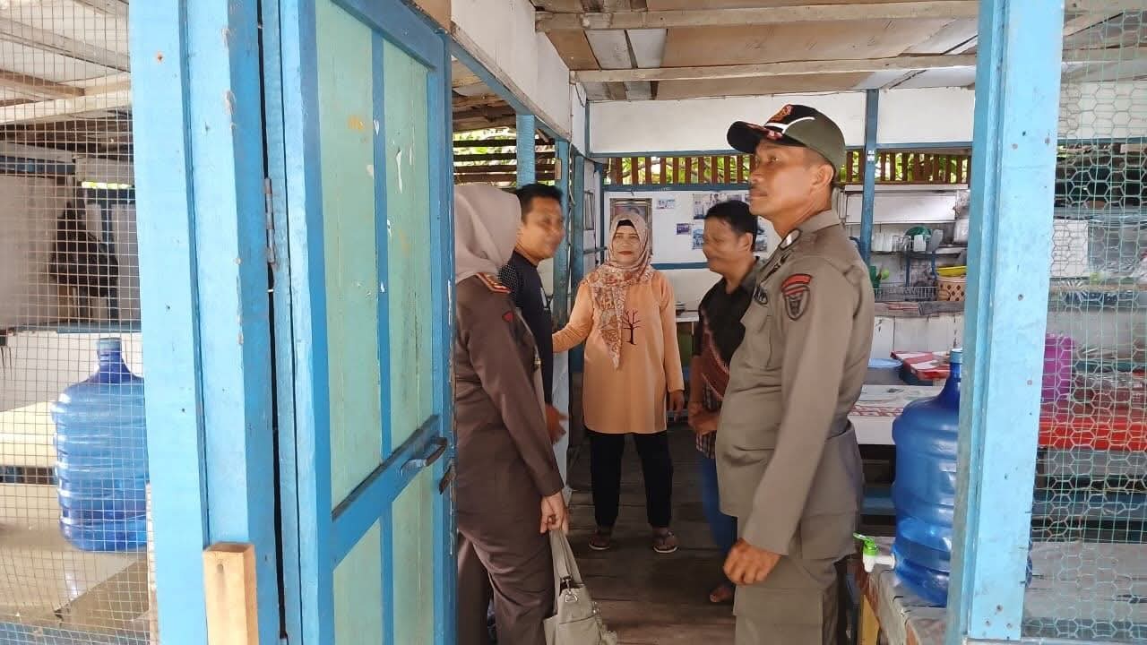 Personel Satpol PP dan Damkar Gelar Patroli Pengawasan Pelajar di SMK Negeri 1 Painan