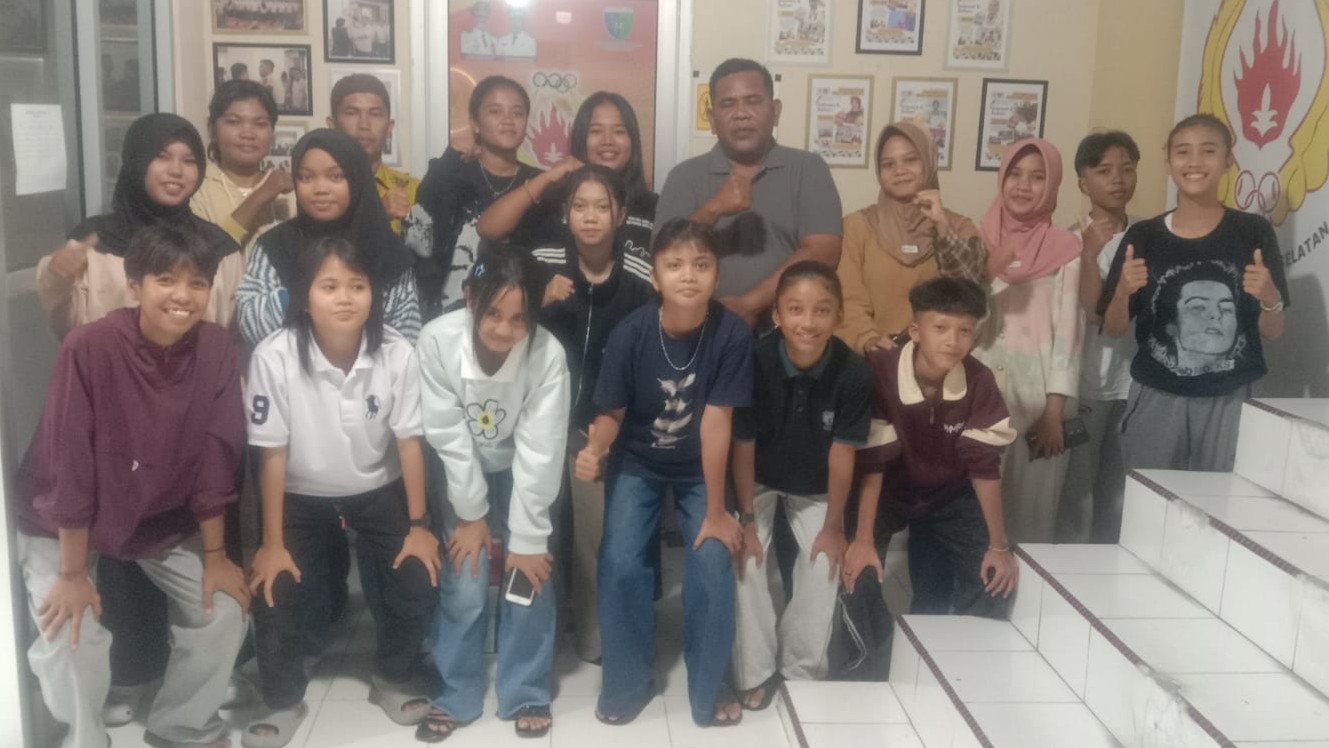 ASBWI Pessel Dilepas Ketum KONI, Siap Tempur di Kejuaraan Sepak Bola Wanita Sumbar