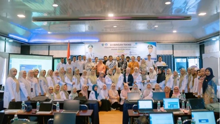 Dinas Pendidikan Pessel Gelar Bimtek Pengembangan Kompetensi Guru Kelas SD