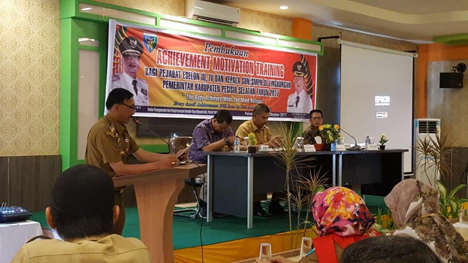 Pejabat eselon III dan IV dilingkungan Pemda Pessel ikuti Achievement Motivation Training ( AMT) yang dibelar BKPSDM Pessel