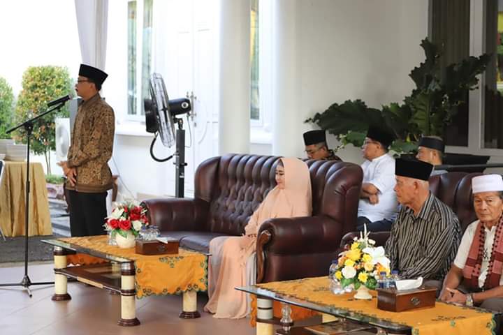 Bupati Hendrajoni Buka Bersama Ninik Mamak, Bundo Kanduang dan Tokoh Masyarakat se-Pessel