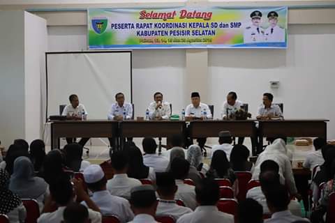 Bupati Hendrajoni Kepala Sekolah Harus Memiliki Kemampuan Manajerial Tegas Disiplin & Inovatif 
