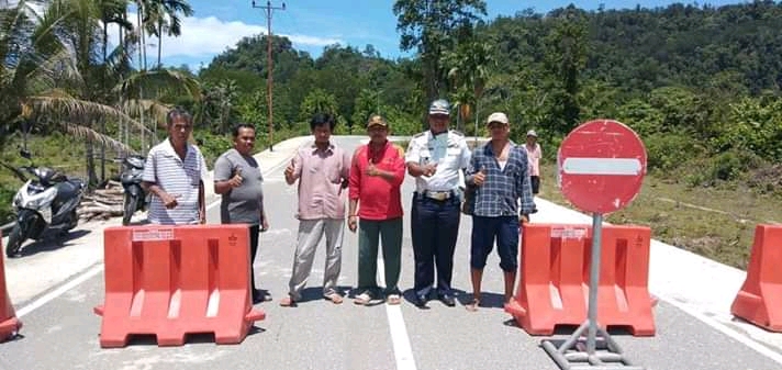 Nagari Sungai Pinang Tutup Jalan Kawasan Mandeh