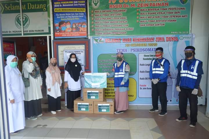 LSM Human Initiave Bermitra Dengan Tokopedia Salam Salurkan APD Untuk RSUD M.Zein Painan