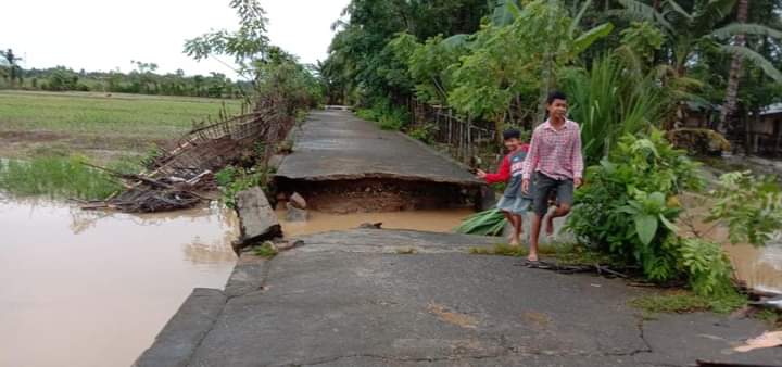 Satu Unit Jembatan Putus Dan Tanggul Penahan Tebing Jebol Di Nagari Binjai Tapan
