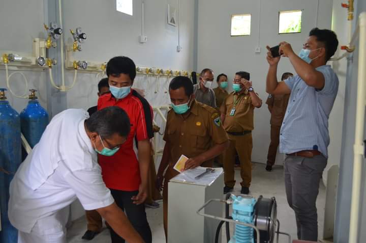 Tim Teknis Lakukan Uji Fungsi  Tahap Pertama Peralatan Instalasi Oksigen Sentral