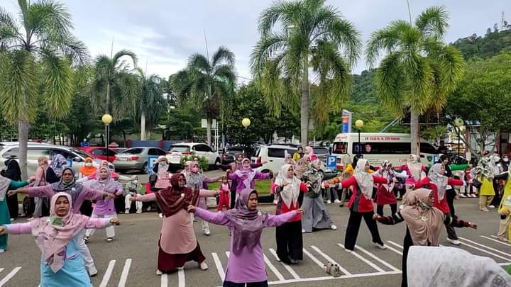 Peringati Hari Jantung Sedunia, DPK PPNI RSUD M Zein Gelar Senam Jantung Dan Penyuluhan Kesehatan