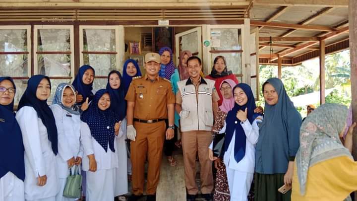 Camat Rahul Agnes Dheno Arnas Kunjungi Posyandu Sinar Harapan 