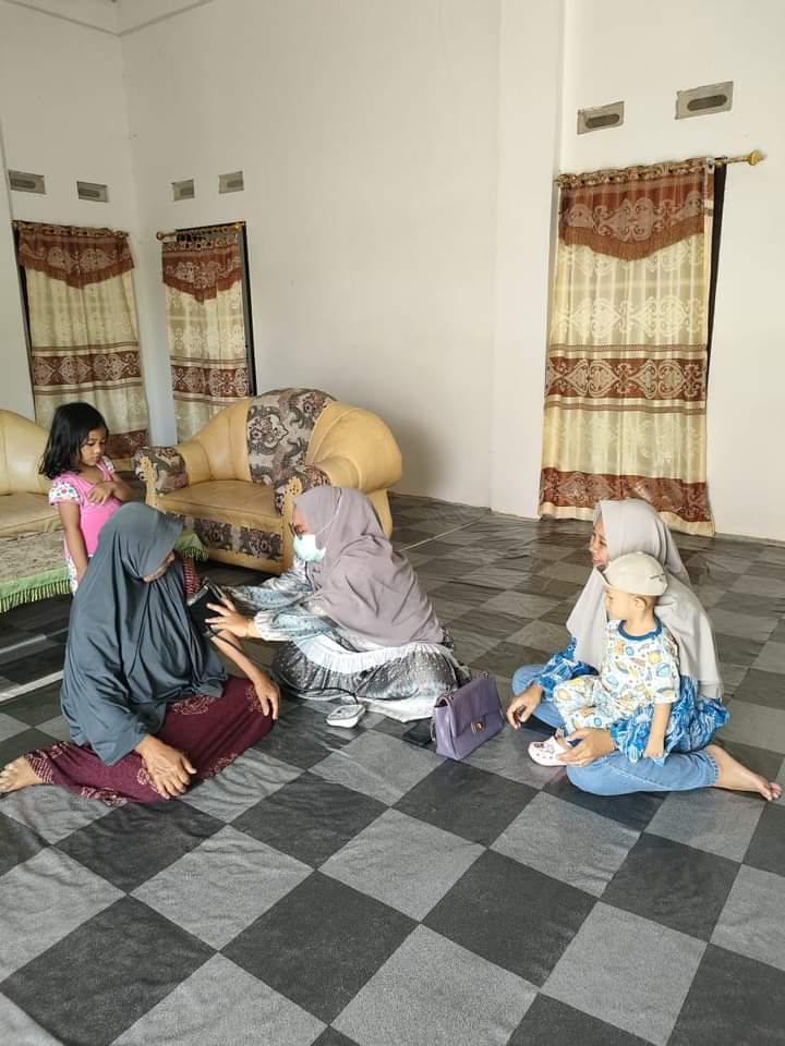 Puskesmas Ranah Ampek Hulu Tapan Turun ke Rumah Berikan Layanan Kesehatan Pasien Lansia