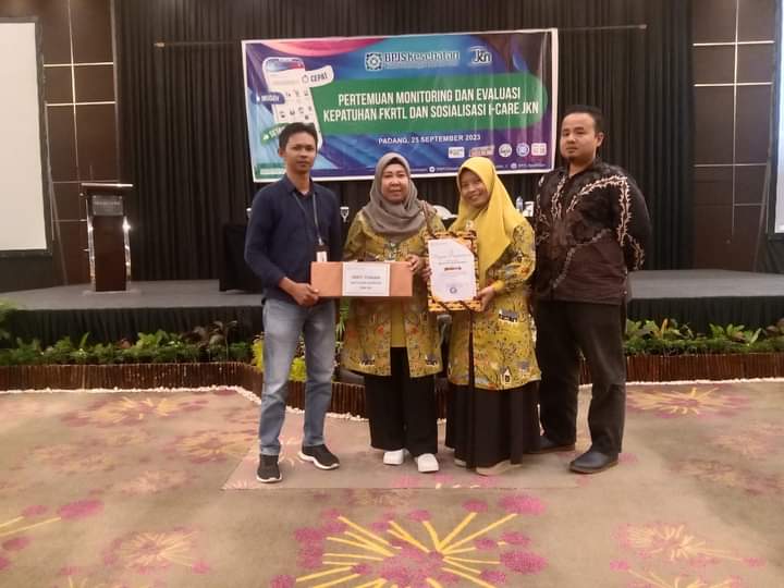 RSUD M Zein Painan Terima Penghargaan Dari BPJS Kesehatan 