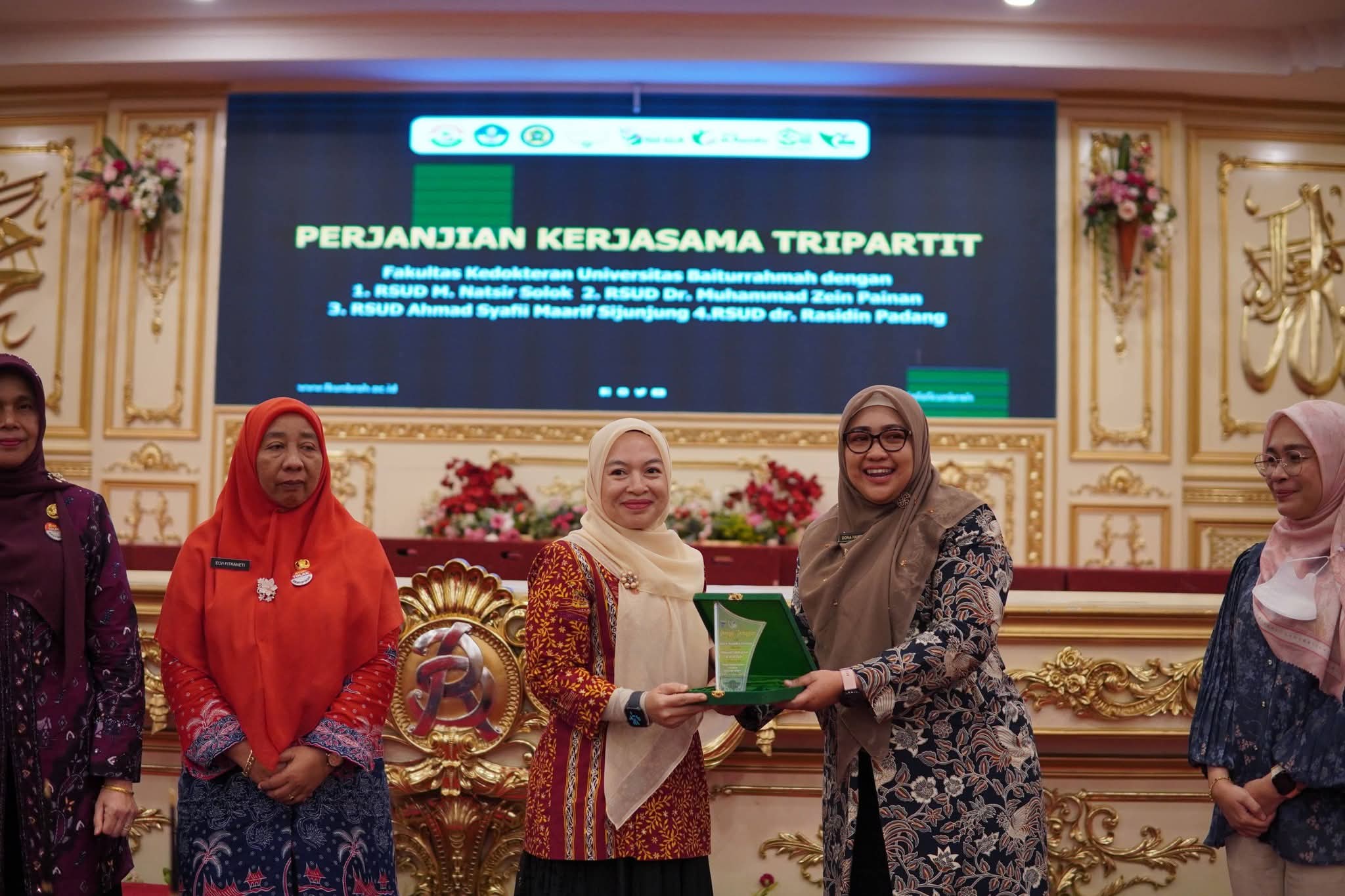 RSUD M. Zein Painan Jalin Kerjasama Tripartit dengan Fakultas Kedokteran Baiturrahmah